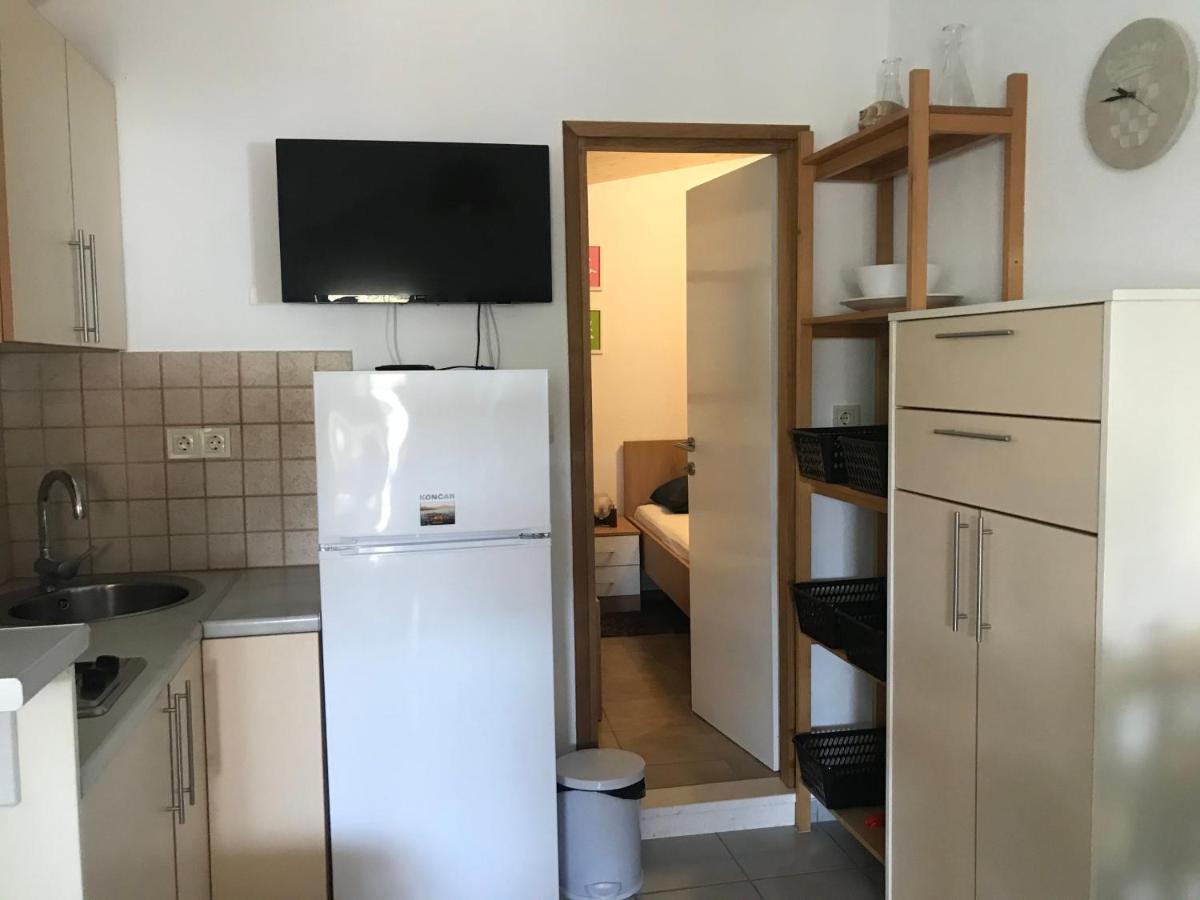 Вилла Contessa Robinson House Zrnovo Экстерьер фото
